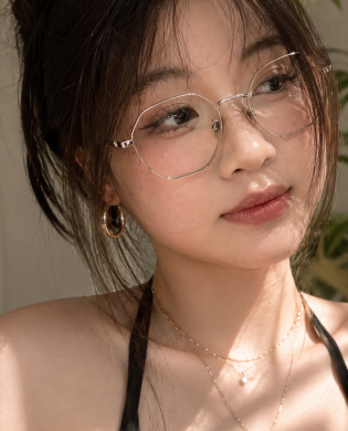 Thuỳ Linh